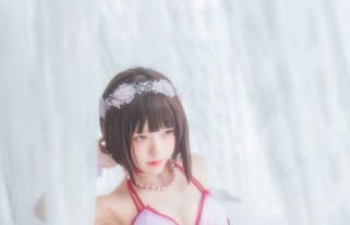 桜桃喵《加藤惠_小睡裙》：一场梦幻的柔软邂逅